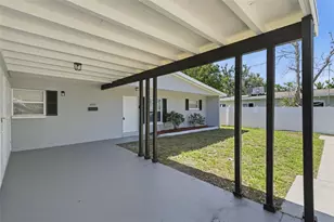 3934 Helena St NE, Saint Petersburg, FL 33703 - Photo 4