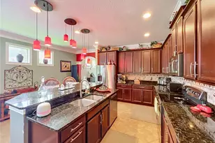 2379 Pickford Cir, Apopka, FL 32703 - Photo 8