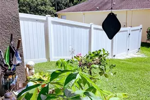 2379 Pickford Cir, Apopka, FL 32703 - Photo 2