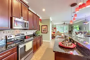 2379 Pickford Cir, Apopka, FL 32703 - Photo 10