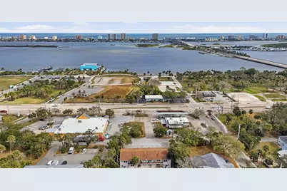 805 Louisville Street, Port Orange, FL 32129 - Photo 36