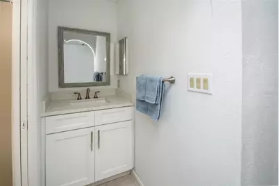 2504 Hibiscus Drive W, Belleair Beach, FL 33786 - Photo 14
