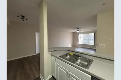 5560 Metrowest Boulevard #3-207, Orlando, FL 32811 - Photo 16