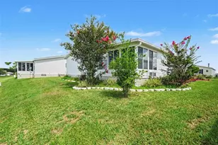 37536 Gill Ave, Zephyrhills, FL 33541 - Photo 26
