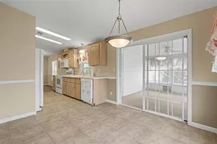 37536 Gill Ave, Zephyrhills, FL 33541 - Photo 8