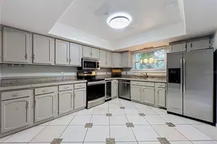 814 Laurel Ave, Orlando, FL 32803 - Photo 8