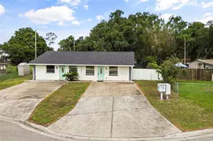 2720 S Sunrise Ct, Orlando, FL 32806 - Photo 2