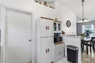 2200 Rose Brook Ct, Orlando, FL 32817 - Photo 10