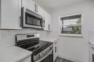 922 Bates Ave, Eustis, FL 32726 - Photo 20