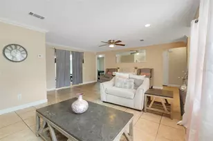 3874 Tam Dr, Orlando, FL 32808 - Photo 10