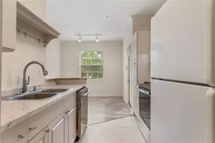 2558 Robert Trent Jones Dr, Orlando, FL 32835 - Photo 10