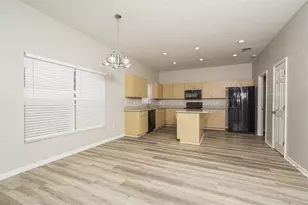 8870 Pebblebrooke Dr, Lakeland, FL 33810 - Photo 6