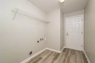 8870 Pebblebrooke Dr, Lakeland, FL 33810 - Photo 14