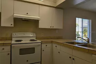 5613 Blue Shadows Ct, Orlando, FL 32811 - Photo 10