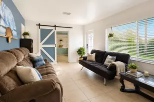 105 Margaret St, Auburndale, FL 33823 - Photo 4
