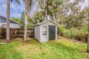 28042 Lois Dr, Tavares, FL 32778 - Photo 42