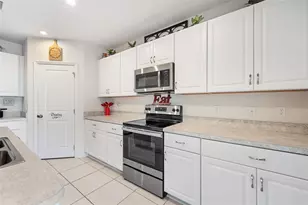 98 Prairie Falcon Dr, Groveland, FL 34736 - Photo 6