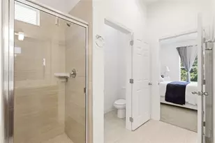 802 Reflection Lk Dr, Orlando, FL 32807 - Photo 22