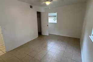 3650 Trianon Dr, Orlando, FL 32818 - Photo 10
