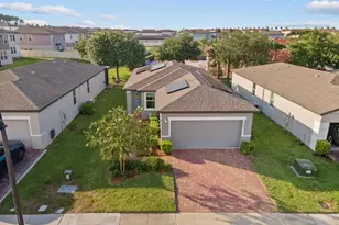 2787 Bella Vista Dr, Davenport, FL 33897 - Photo 2