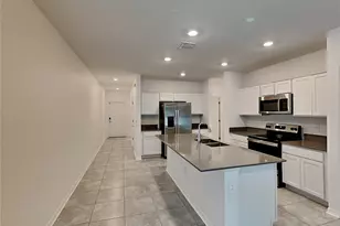 4273 Babbling Brook Wy, Kissimmee, FL 34746 - Photo 4