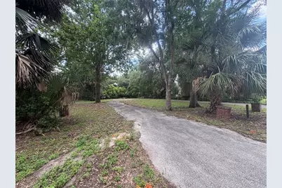 346 W University Avenue, Orange City, FL 32763 - Photo 2