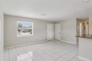 712 Clayton St, Brandon, FL 33511 - Photo 4