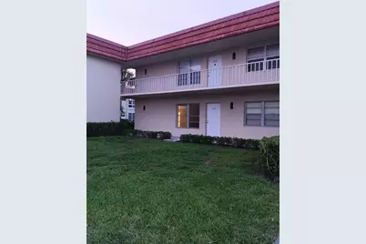 57 Woodland Drive #102, Vero Beach, FL 32962 - Photo 4