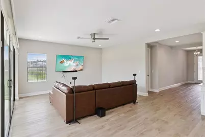 14825 Paddock Pond Avenue, Lithia, FL 33547 - Photo 10