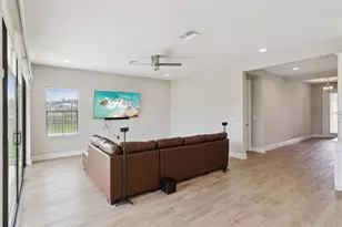 14825 Paddock Pond Ave, Lithia, FL 33547 - Photo 10