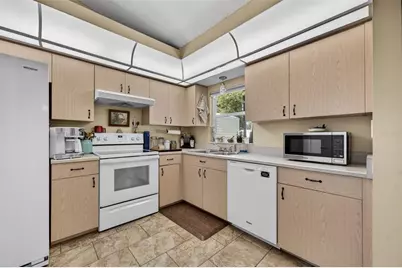 504 Sandpiper Court, Edgewater, FL 32141 - Photo 8