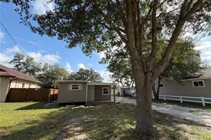24911 NE 135th St, Fort Mc Coy, FL 32134 - Photo 1