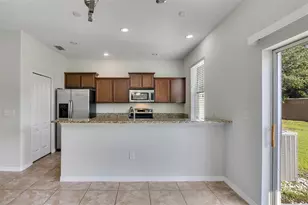 10769 Savannah Landing Cir, Orlando, FL 32832 - Photo 8