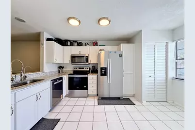 5301 Ladywell Ct, Tampa, FL 33624 - Photo 4