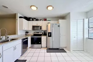 5301 Ladywell Ct, Tampa, FL 33624 - Photo 4