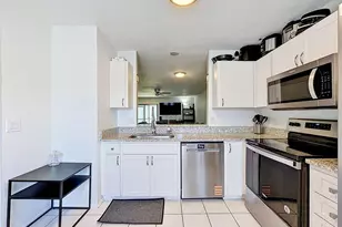 5301 Ladywell Ct, Tampa, FL 33624 - Photo 6