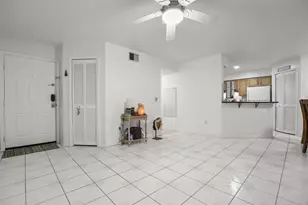4690 Sussex Terrace, Orlando, FL 32811 - Photo 4