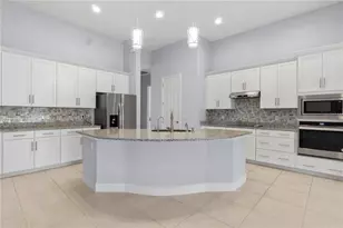 2320 Symphony Cir, Saint Cloud, FL 34771 - Photo 4