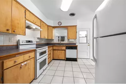 106 N Kentucky Avenue, Deland, FL 32724 - Photo 14