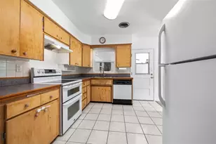 106 N Kentucky Ave, Deland, FL 32724 - Photo 14