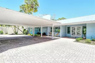 4852 Featherbed Ln, Sarasota, FL 34242 - Photo 4