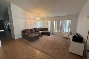 521 Castlemain Cir, Davenport, FL 33897 - Photo 2