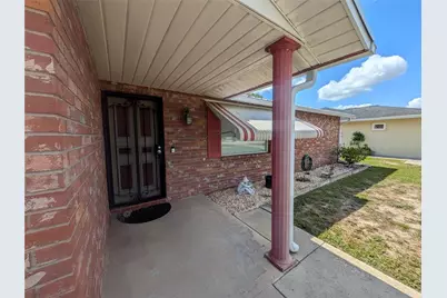 6212 18th Street, Zephyrhills, FL 33542 - Photo 2