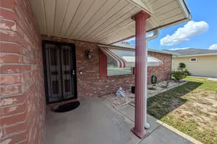 6212 18th St, Zephyrhills, FL 33542 - Photo 2