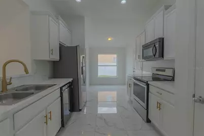 337 Giovani Boulevard, Clermont, FL 34715 - Photo 2