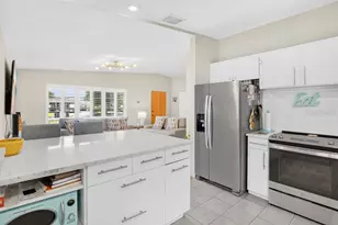 2512 Lake Wade Ct, Orlando, FL 32806 - Photo 6