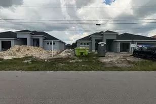 217 SE 21st Ln, Cape Coral, FL 33990 - Photo 6