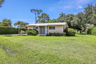 5211 Maple Ln, Naples, FL 34113 - Photo 4