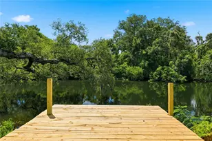 1915 E Mulberry Dr, Tampa, FL 33604 - Photo 2