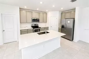 809 Timberland Dr, Eagle Lake, FL 33839 - Photo 4